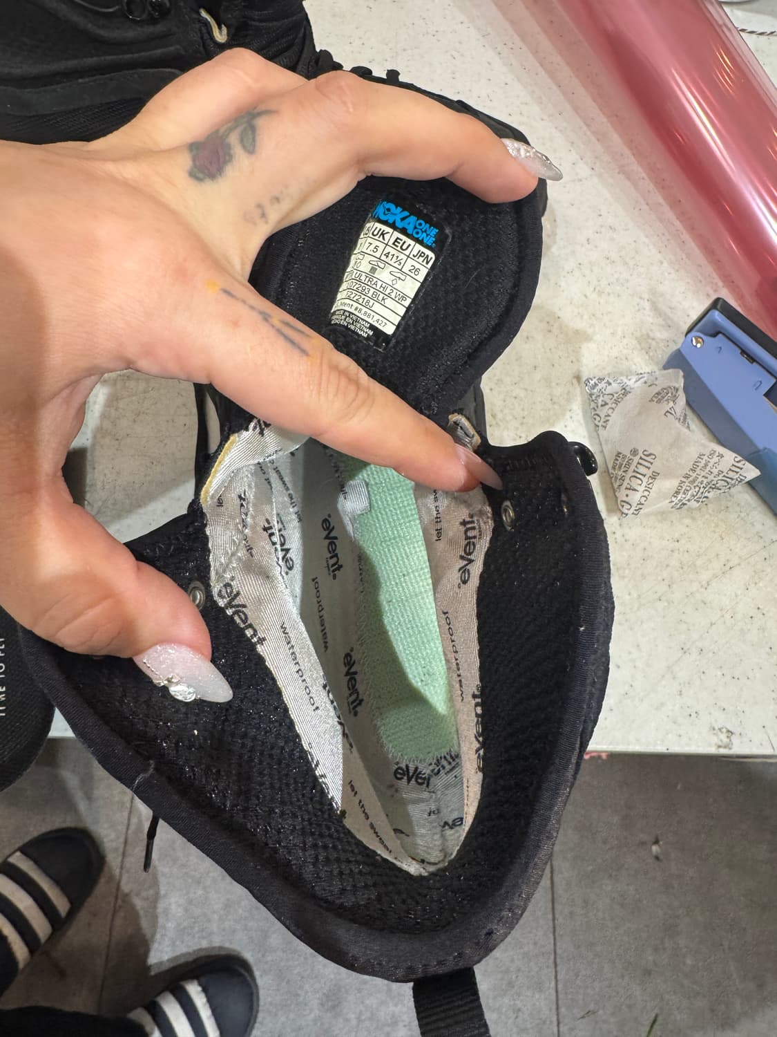 호카 M 토르 울트라 하이 2 WP 블랙 260 상품이미지10