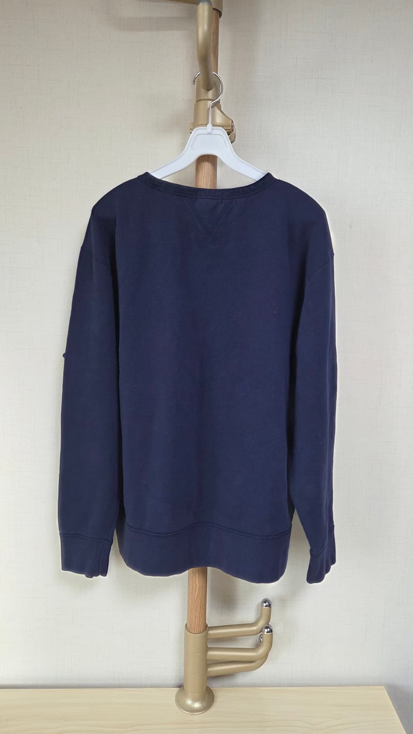 폴로 네이비 로고 맨투맨 상품이미지2