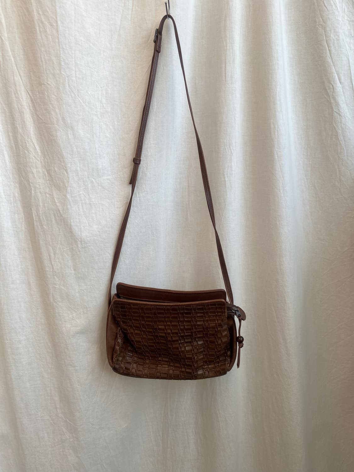 브라운 레더 크로스백 상품이미지3