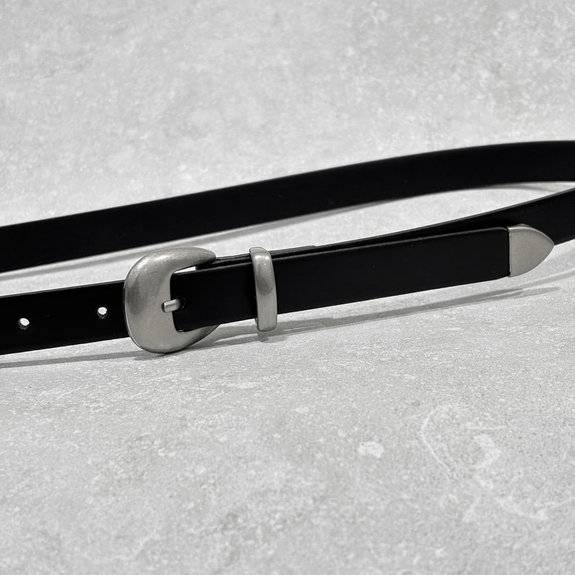 Oribell 라운드 볼드 버클 이탈리아 소가죽 웨스턴 벨트 블랙 상품이미지2