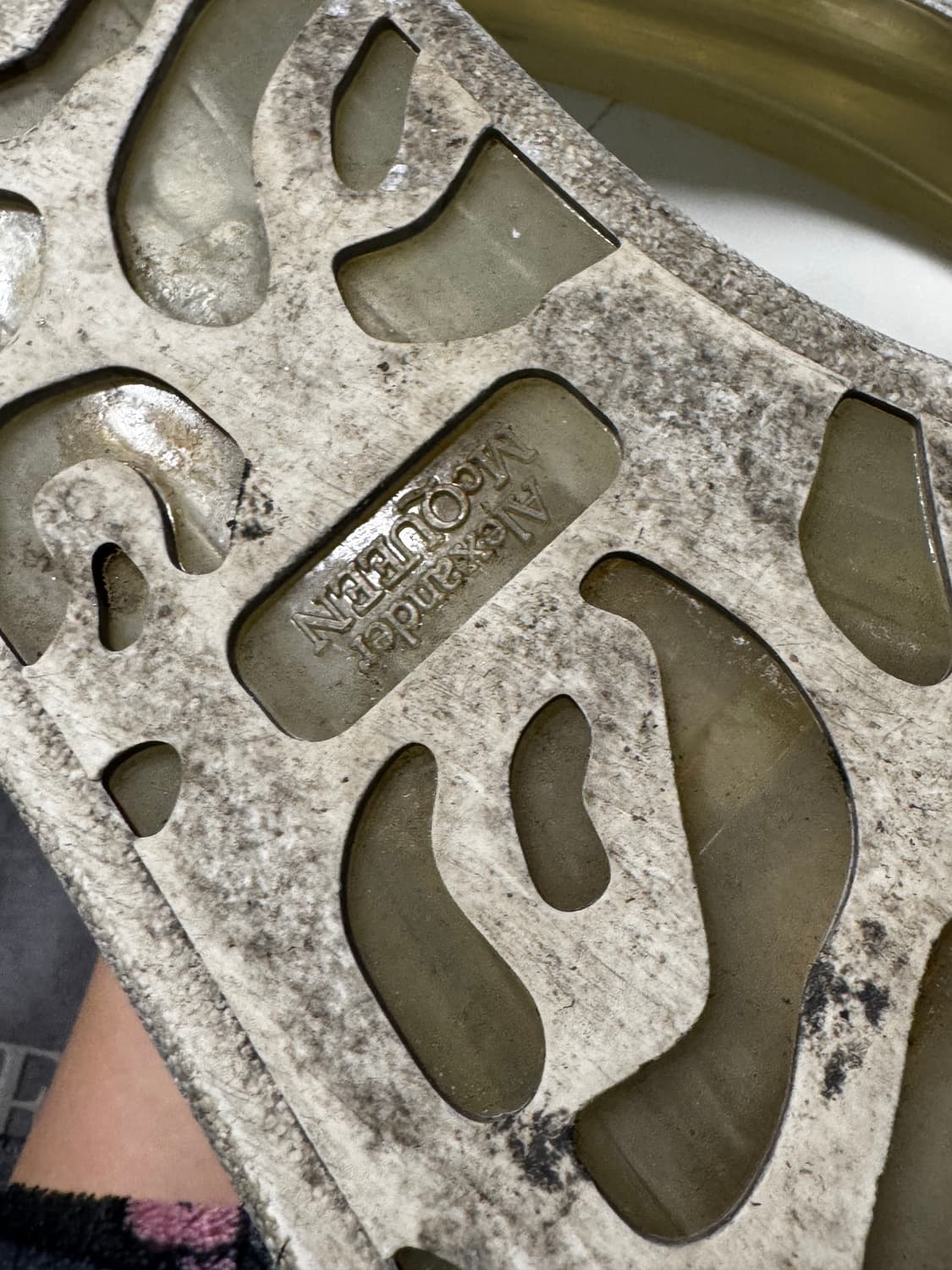 알렉산더맥퀸 오버사이즈드 클리어솔 화이트스니커즈 size 265 상품이미지8