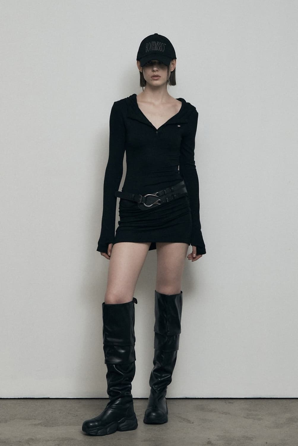 보헤미안서울 후드 원피스 블랙 상품이미지1