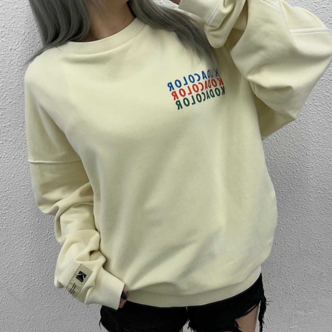 코닥 멀티컬러 로고 아이보리 맨투맨 XL 상품이미지1