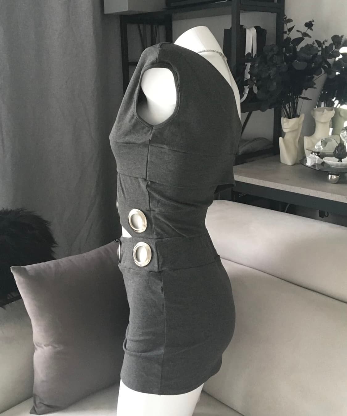 Eyelet off-shoulder dress 상품이미지4