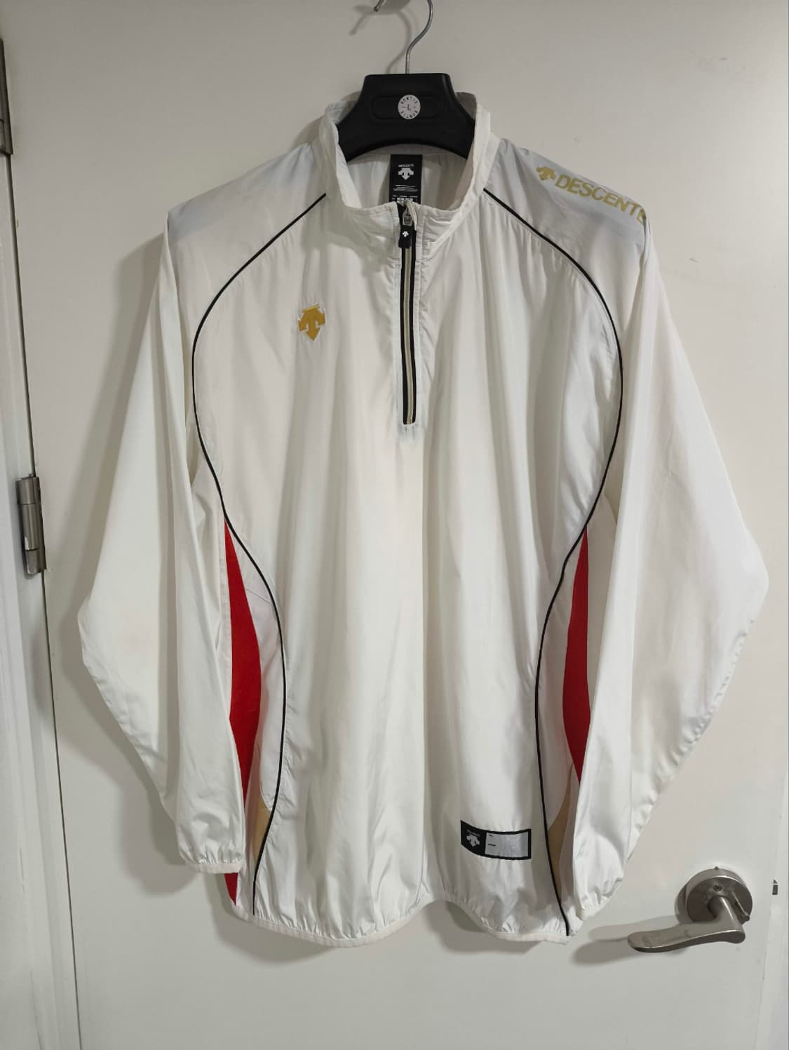 110 데상트 아노락 바람막이 반집업 운동복 화이트 상품이미지1