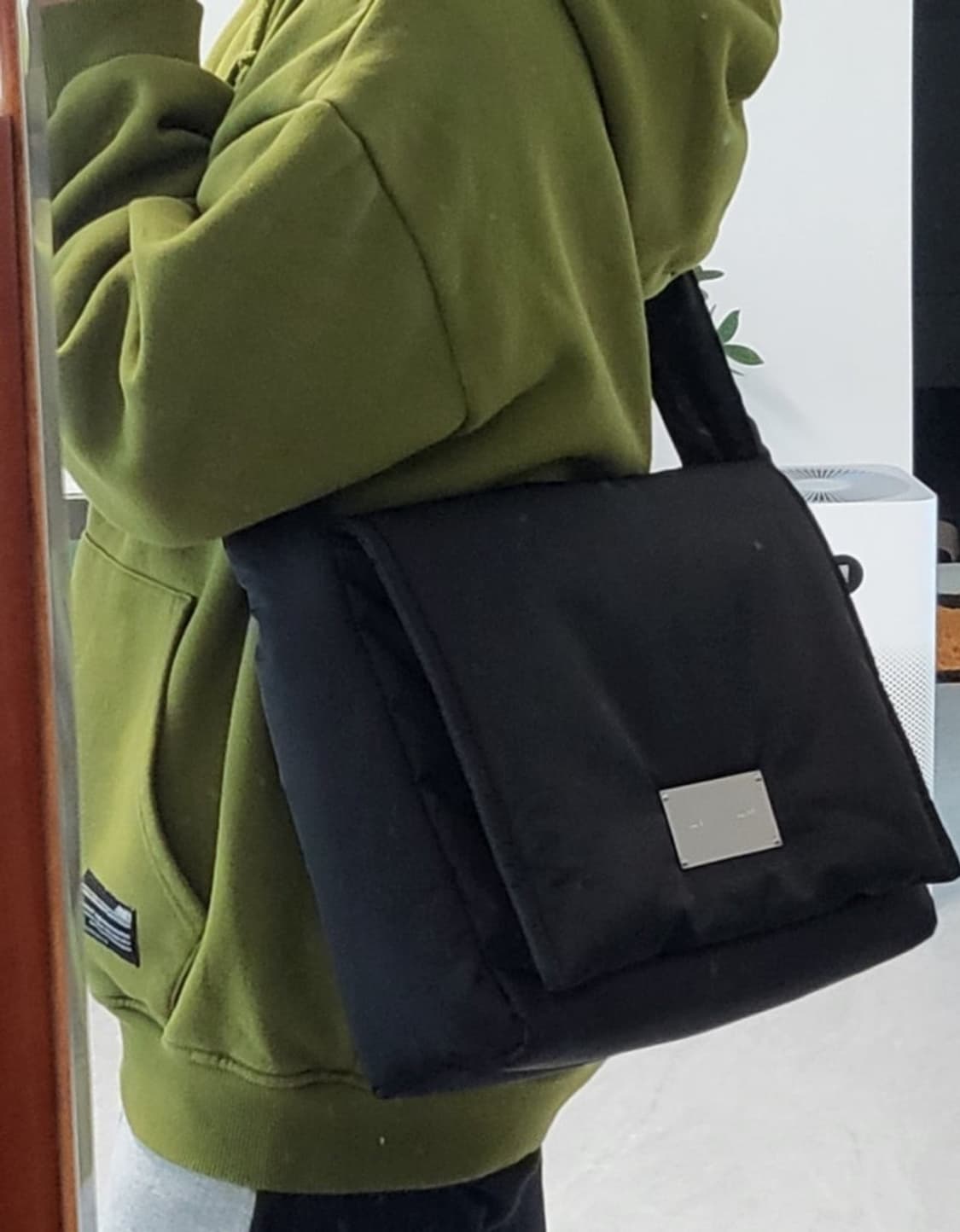 마뗑킴 BIG PADDING SHOULDER BAG 상품이미지4