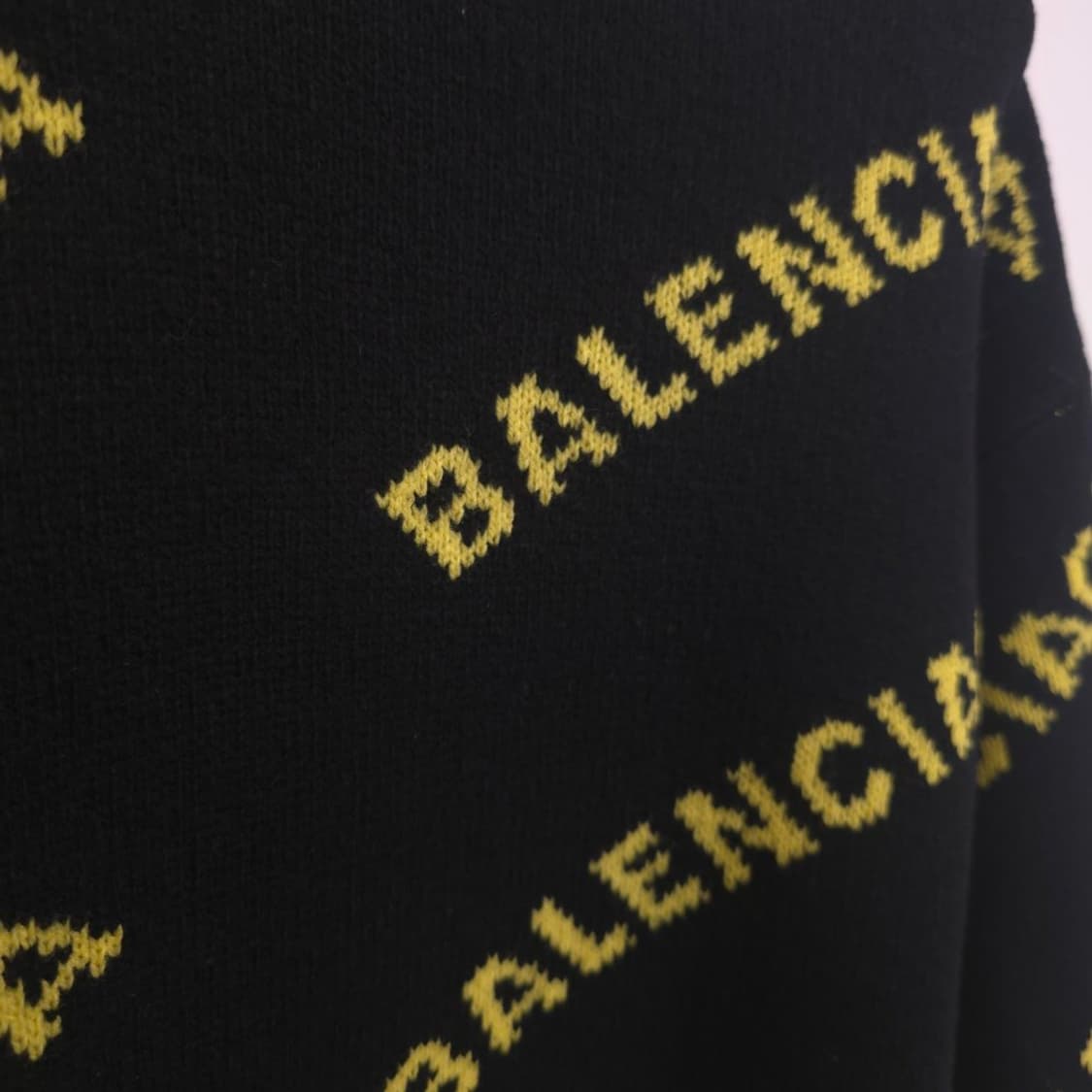 [중고/정품] 발렌시아가 로고 니트 상품이미지3