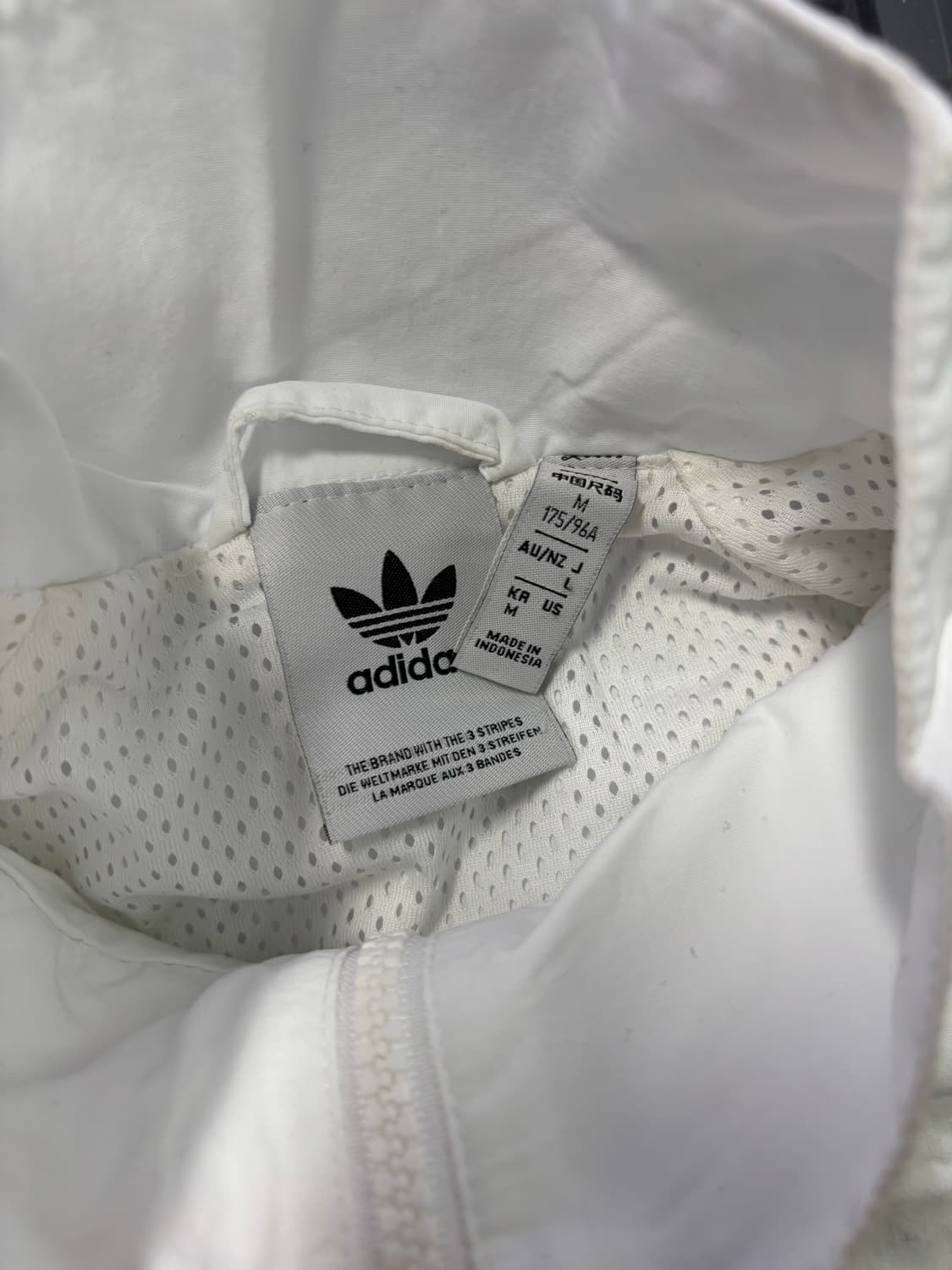 아다다스 바람막이 상품이미지2