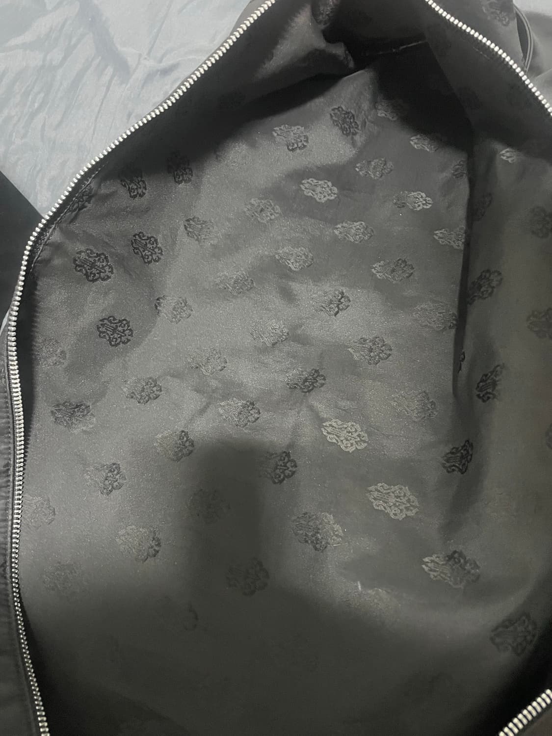 크롬하츠 세메터리 가죽패치 크로스백 상품이미지4