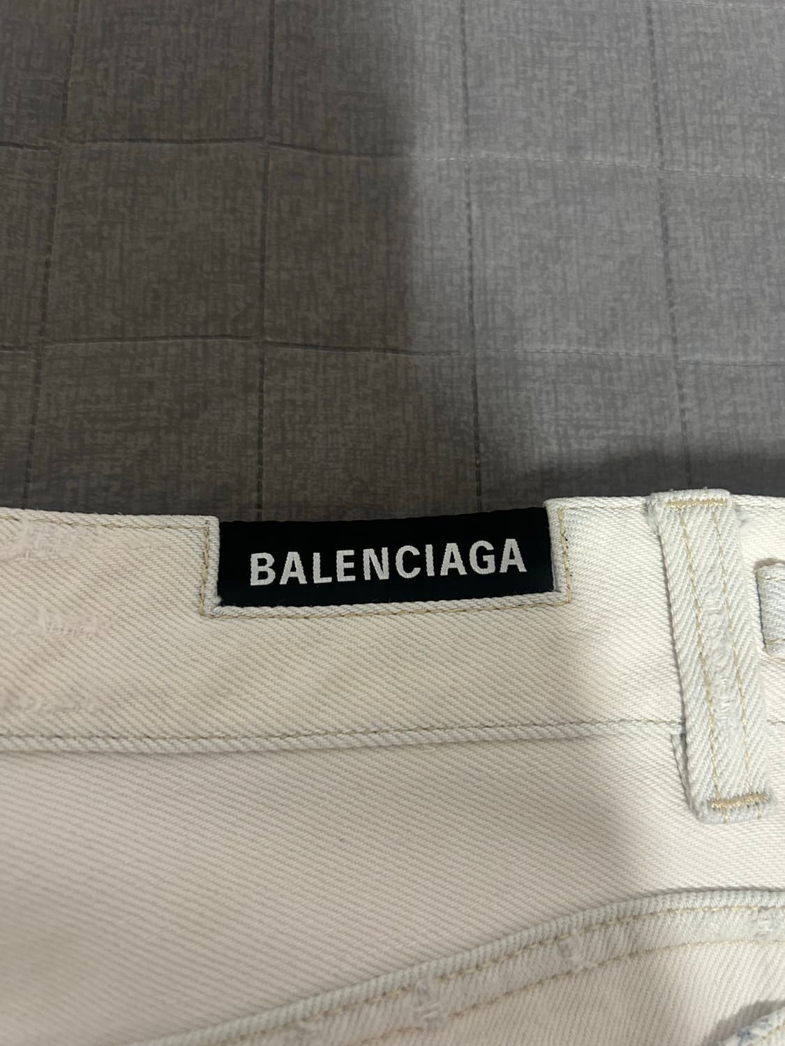 [30] 발렌시아가 재패니즈 데님 카고 팬츠 아이보리 상품이미지3