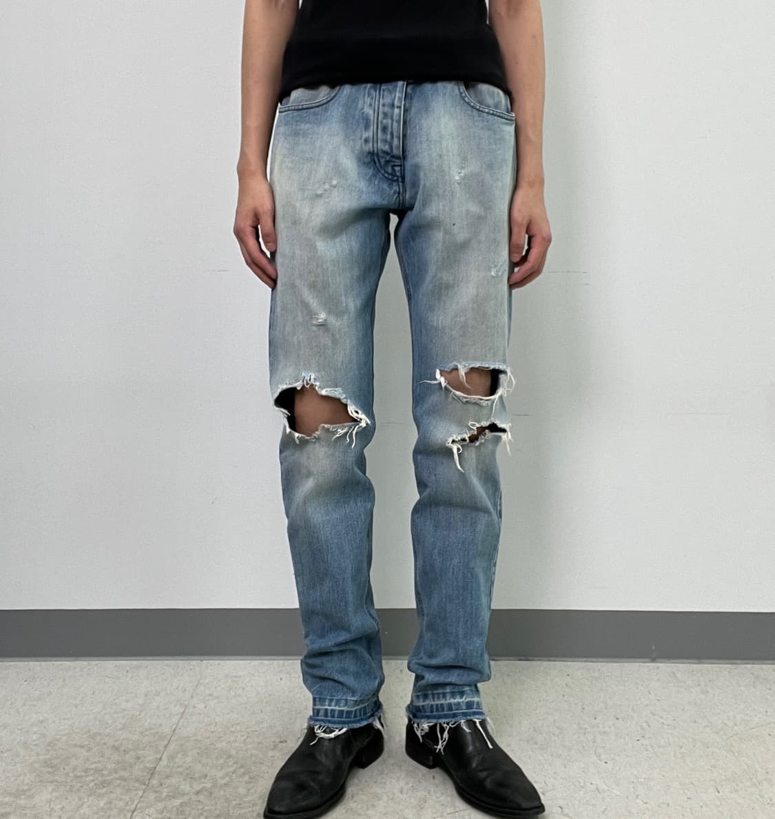 15SS AMI 아미 디스트로이드 워싱 슬림 데님 팬츠 32 상품이미지1