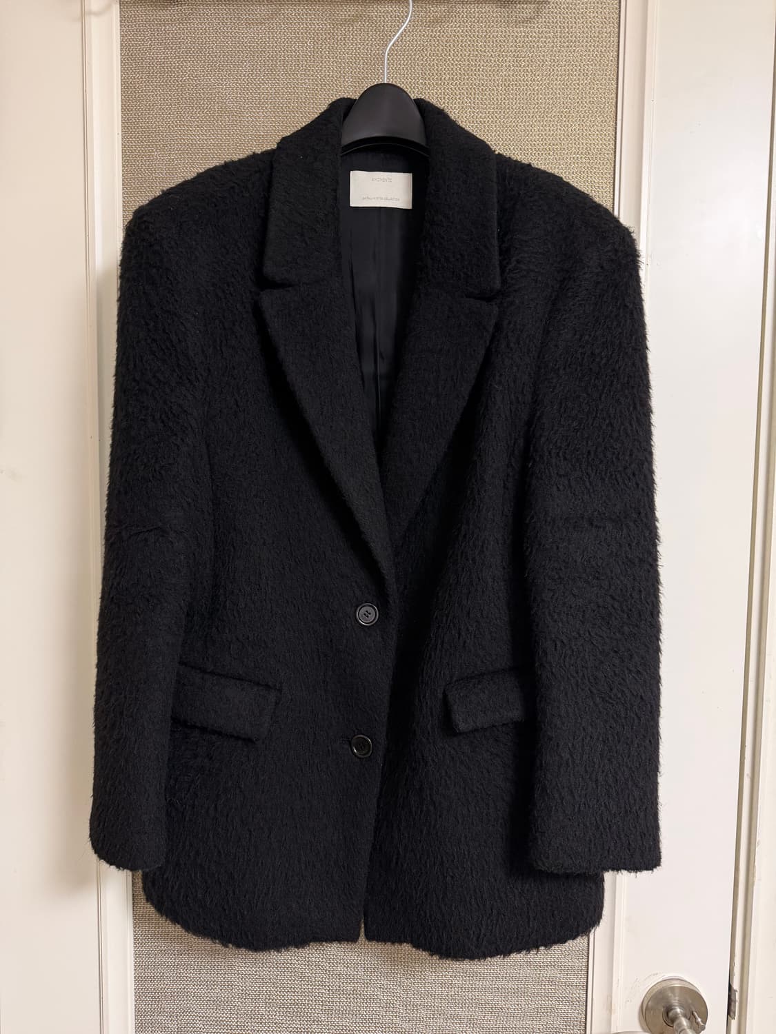 아모멘토 헤어리 자켓 블랙 상품이미지1