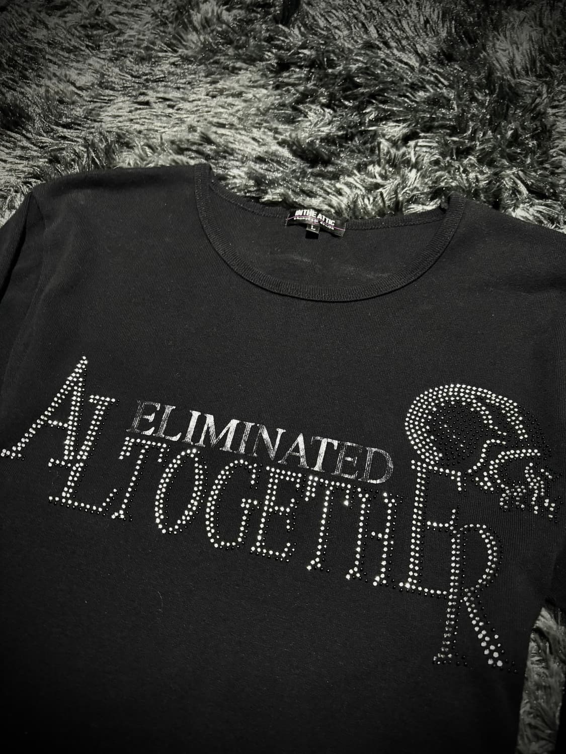 In The Attic 스컬 큐빅 롱슬리브 상품이미지3