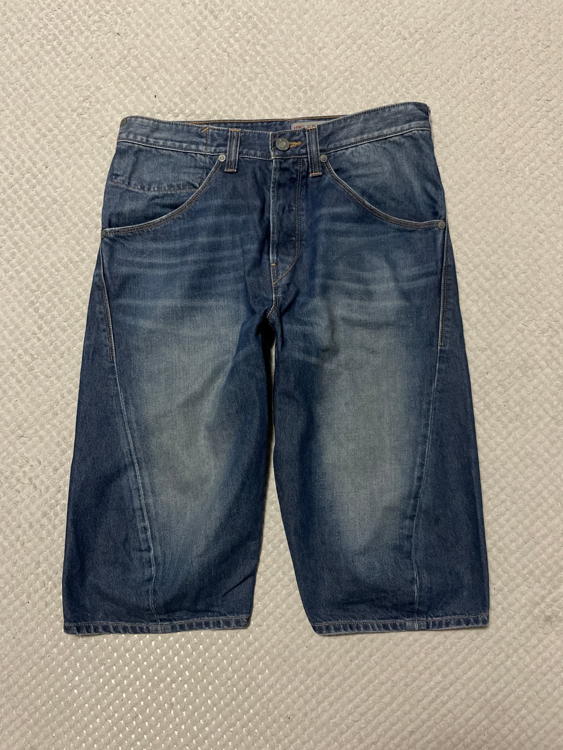 리바이스 00s 릴랙스 핏 엔지니어드 신치백 데님 쇼츠 청반바지 상품이미지1