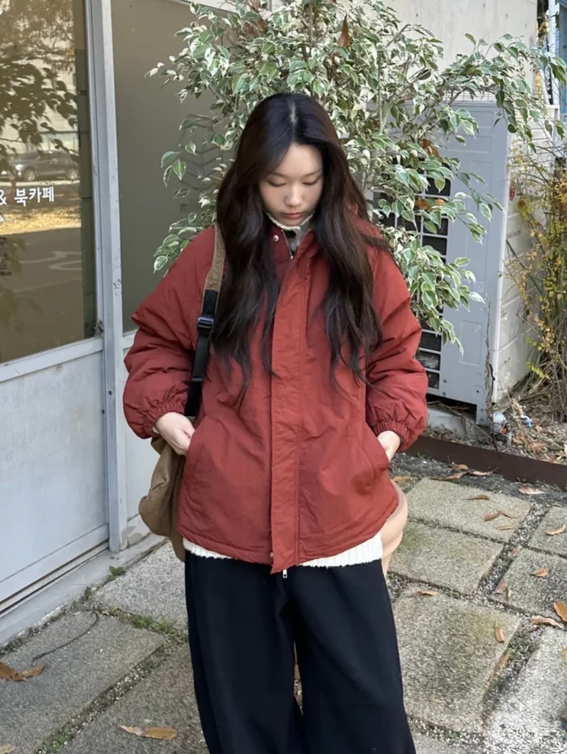 플랩 스토퍼 웰론 후드패딩 점퍼 브릭 컬러 상품이미지1