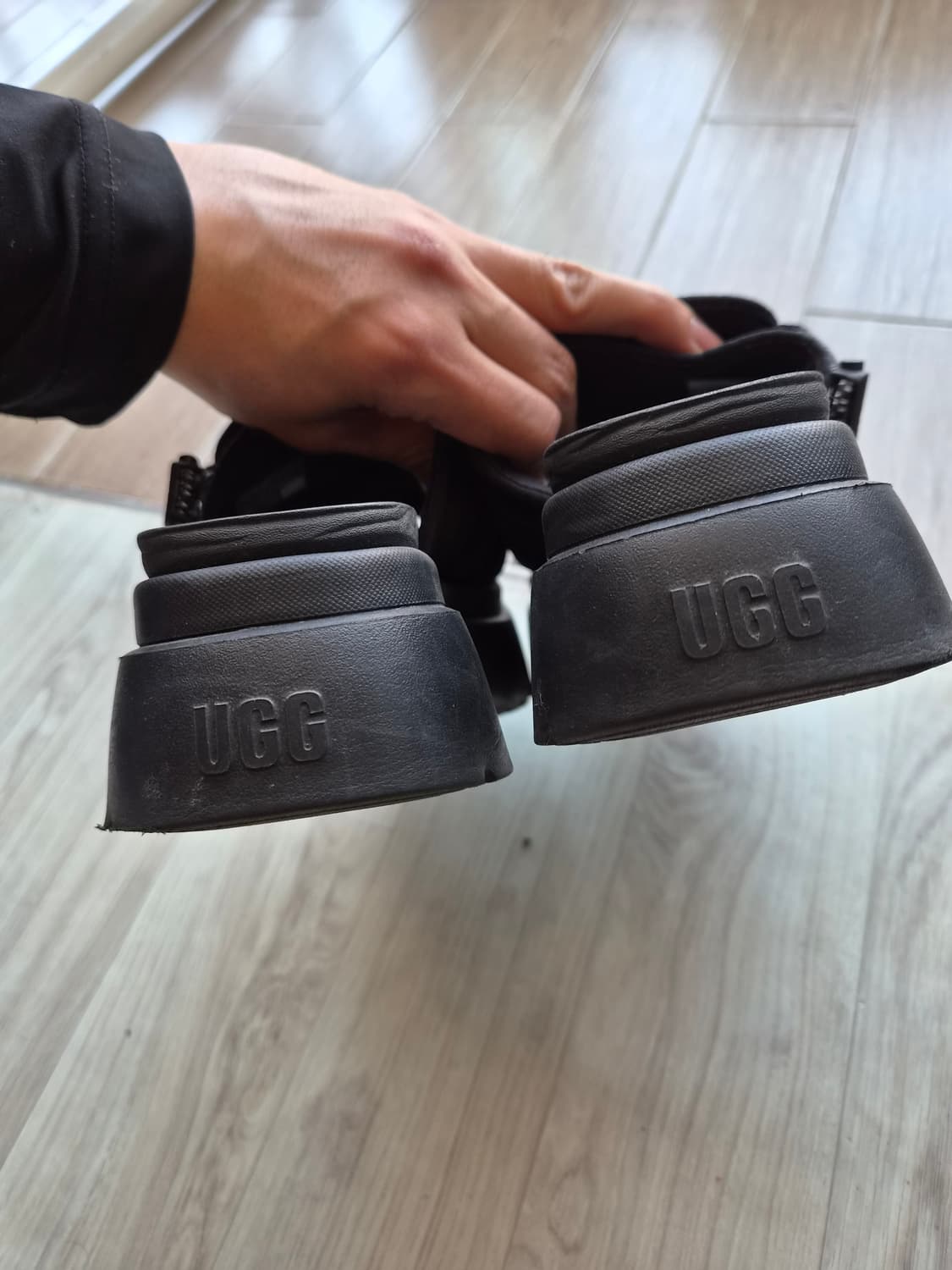 어그(UGG) 여성 캘리 플랫폼 슬라이더 샌들 (240) 상품이미지8