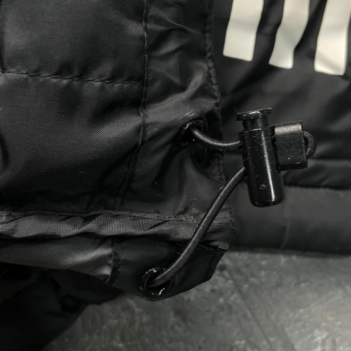 95 아디다스 경량패딩 상품이미지5