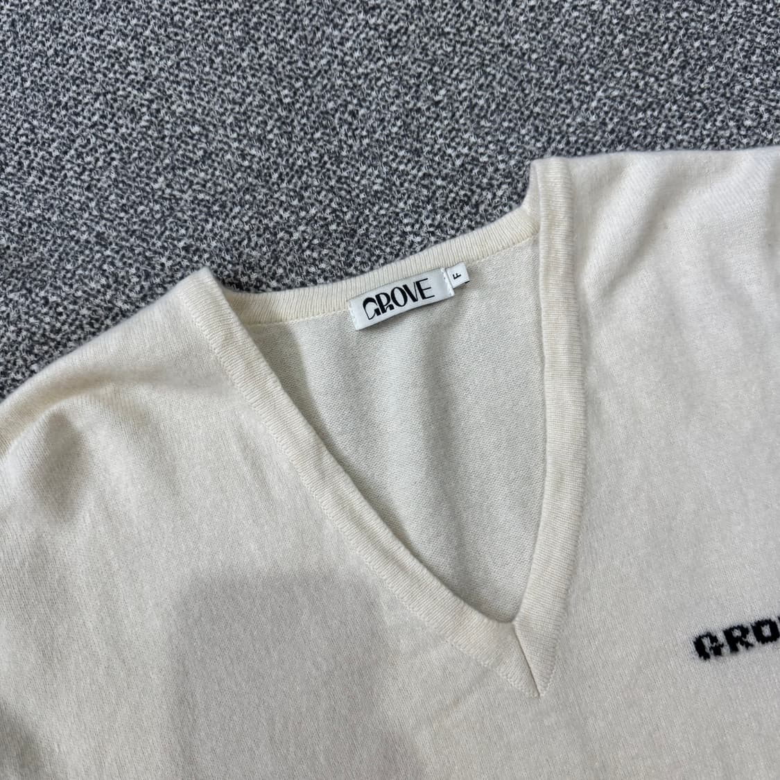 그로브 마일즈 브이넥 니트 상품이미지4