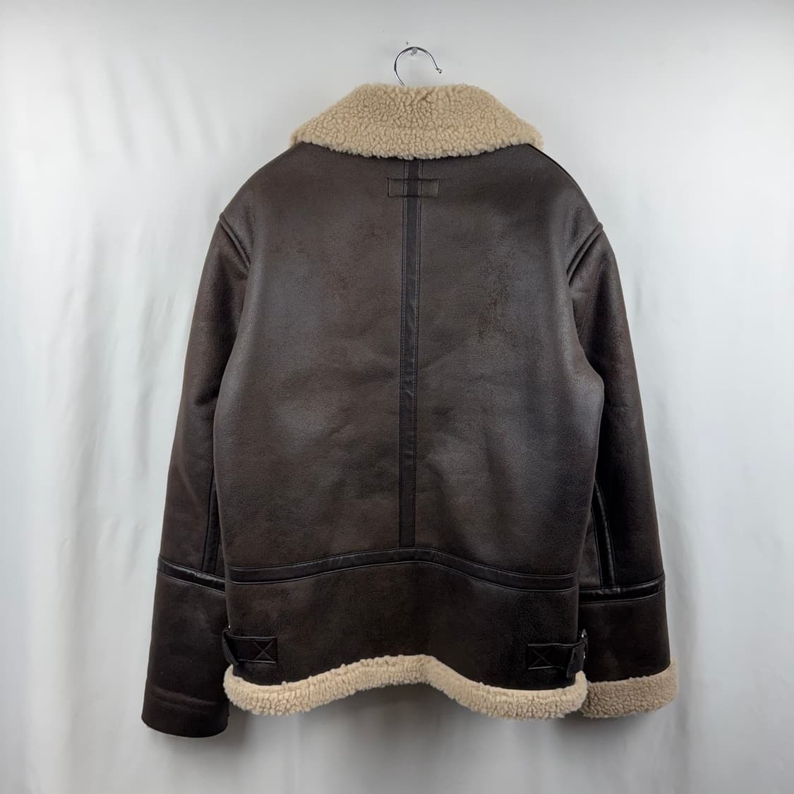 (90) 테이트 버클 포인트 무스탕 점퍼 상품이미지7