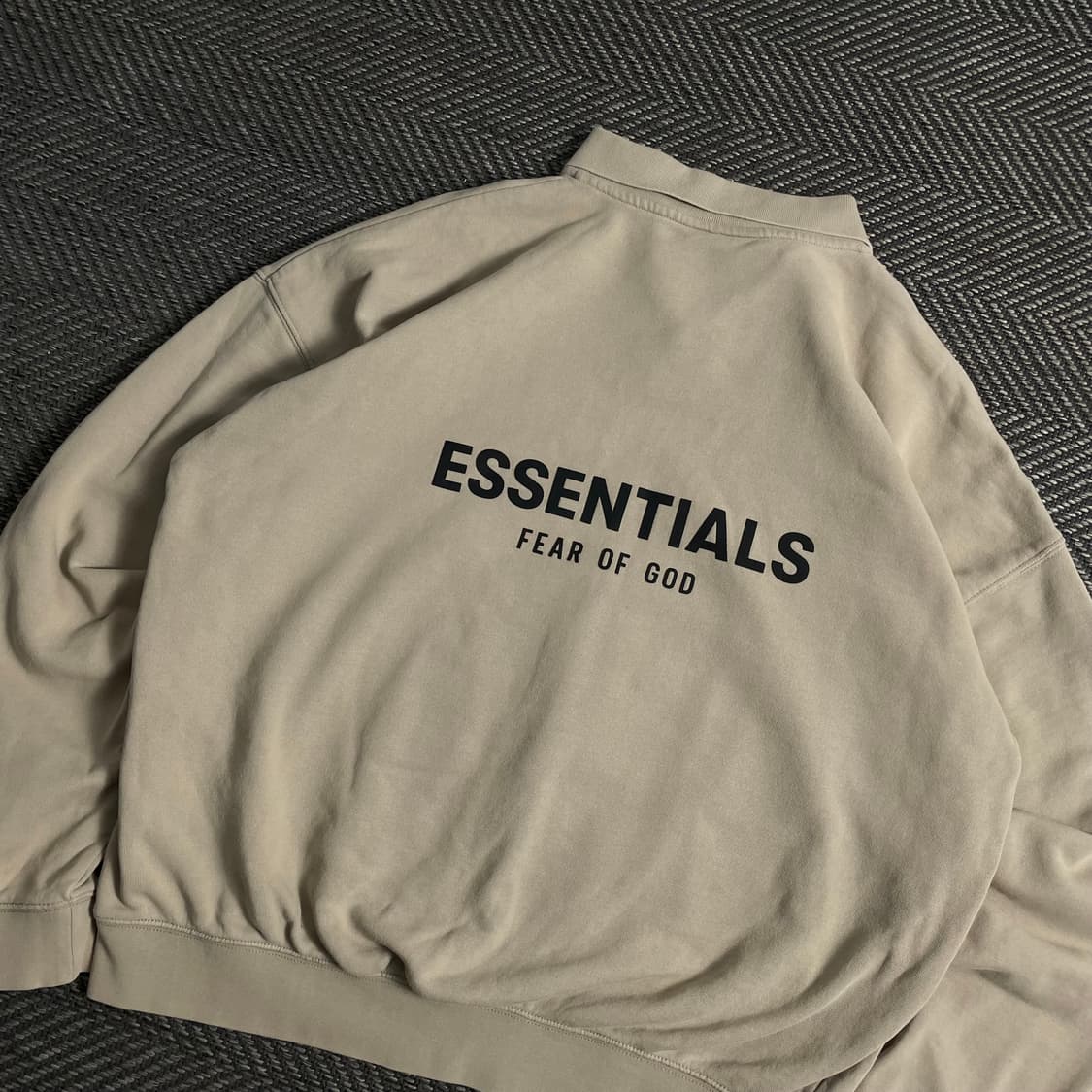 피어오브갓 에센셜 빅로고 박시핏 크림 롱 슬리브y 3817 상품이미지1