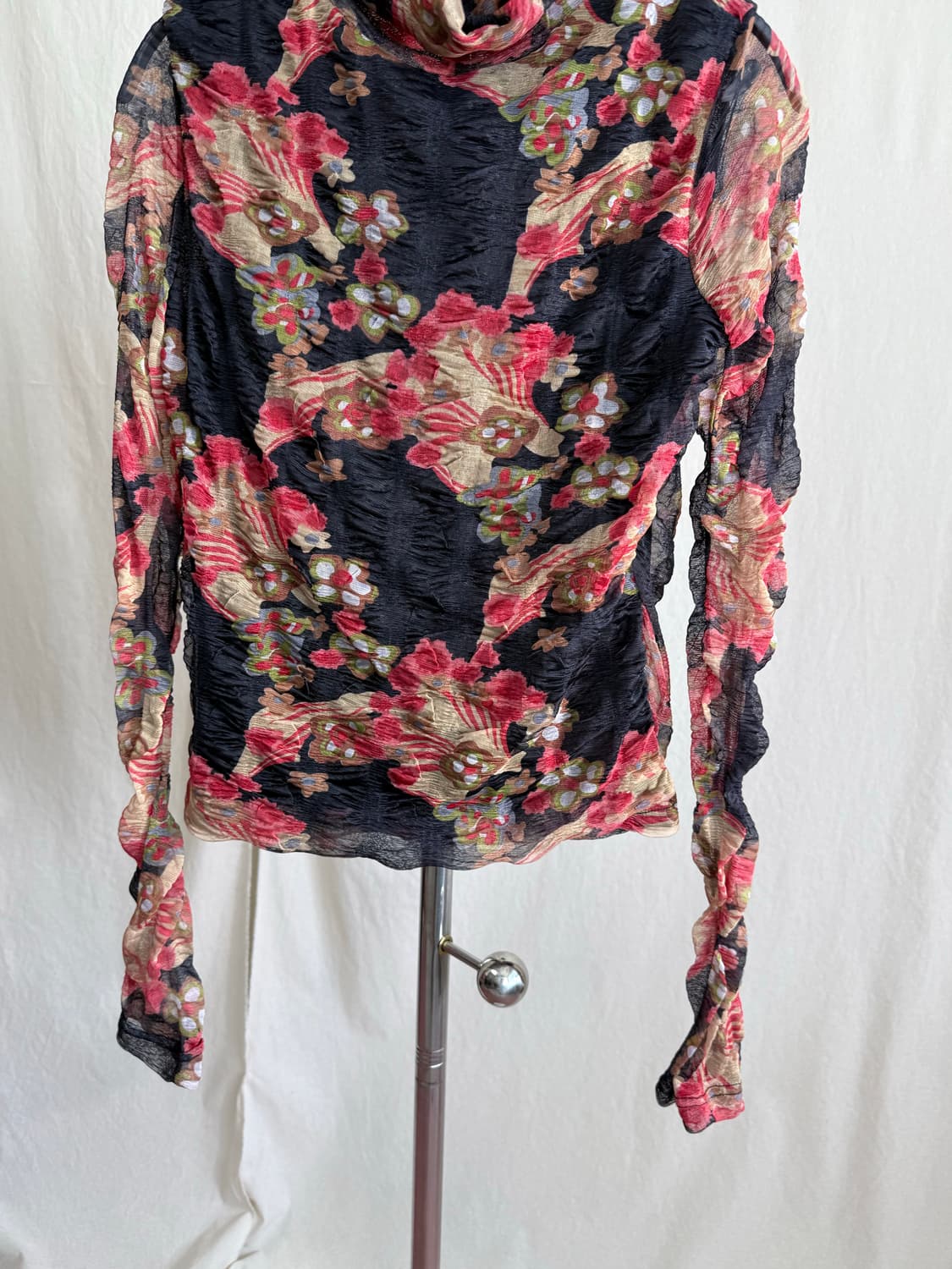 Kafuu 셔링 플라워 매쉬 탑 상품이미지4