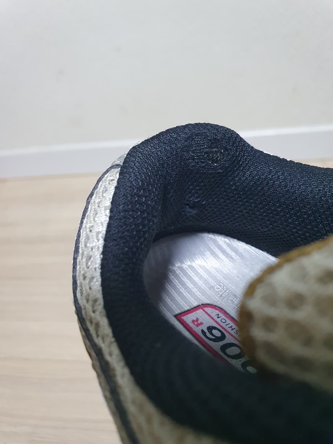 뉴발란스 1906R 실버 운동화 240 상품이미지8