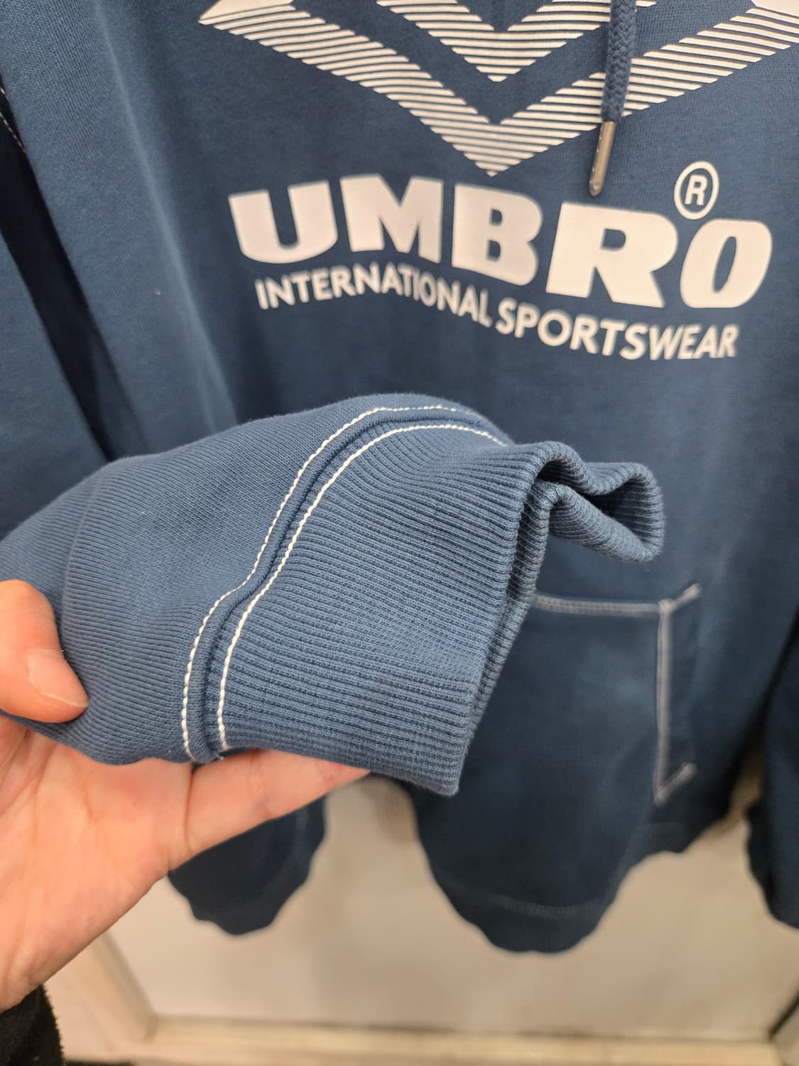 110,2XL)) UMBRO 엄브로 후드티셔츠! 디자인 깔끔하고 예뻐요 상품이미지2