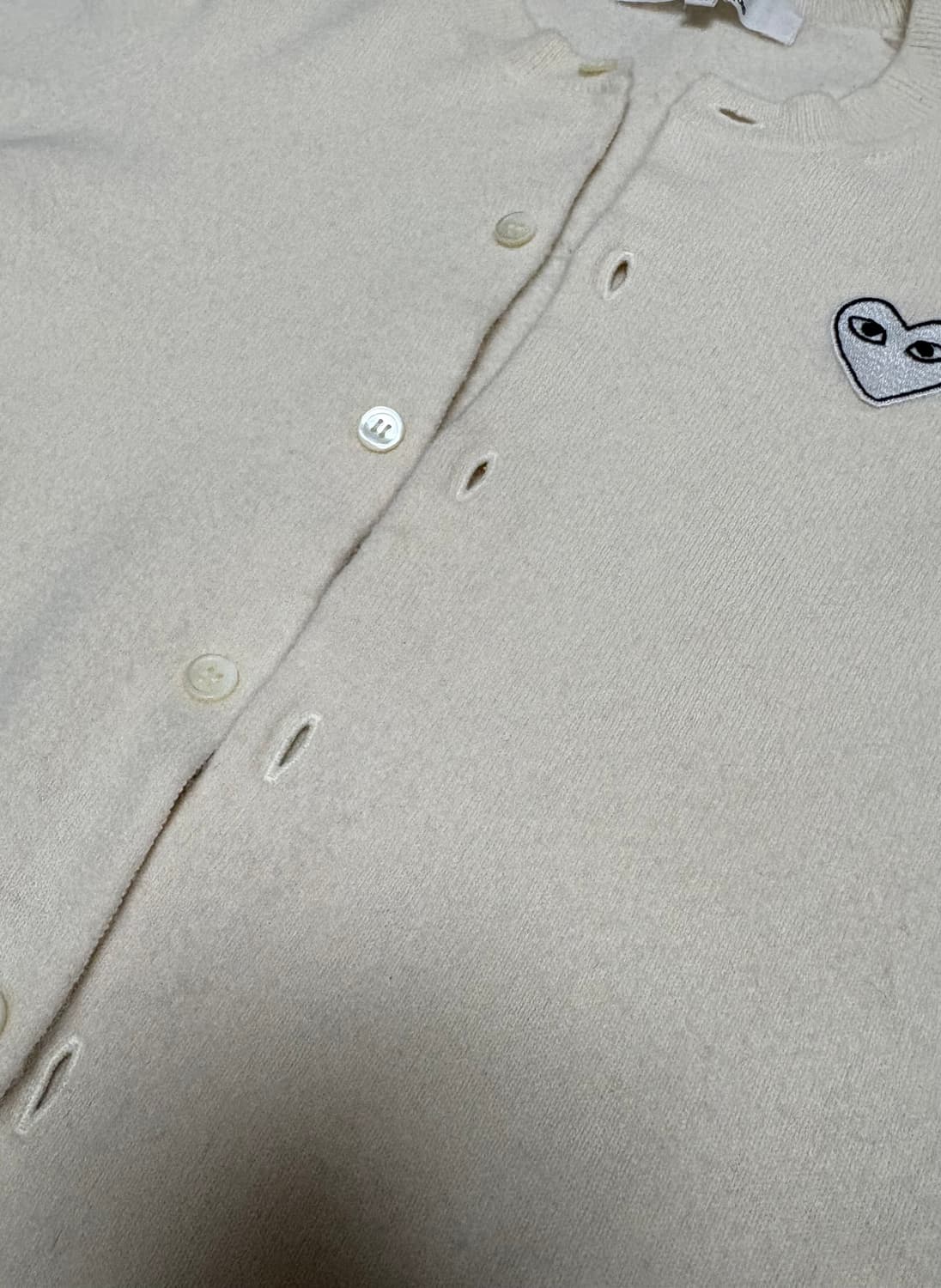 (수수료X)<정품> 꼼데가르송 화이트 와펜 가디건 아이보리 크림 상품이미지8