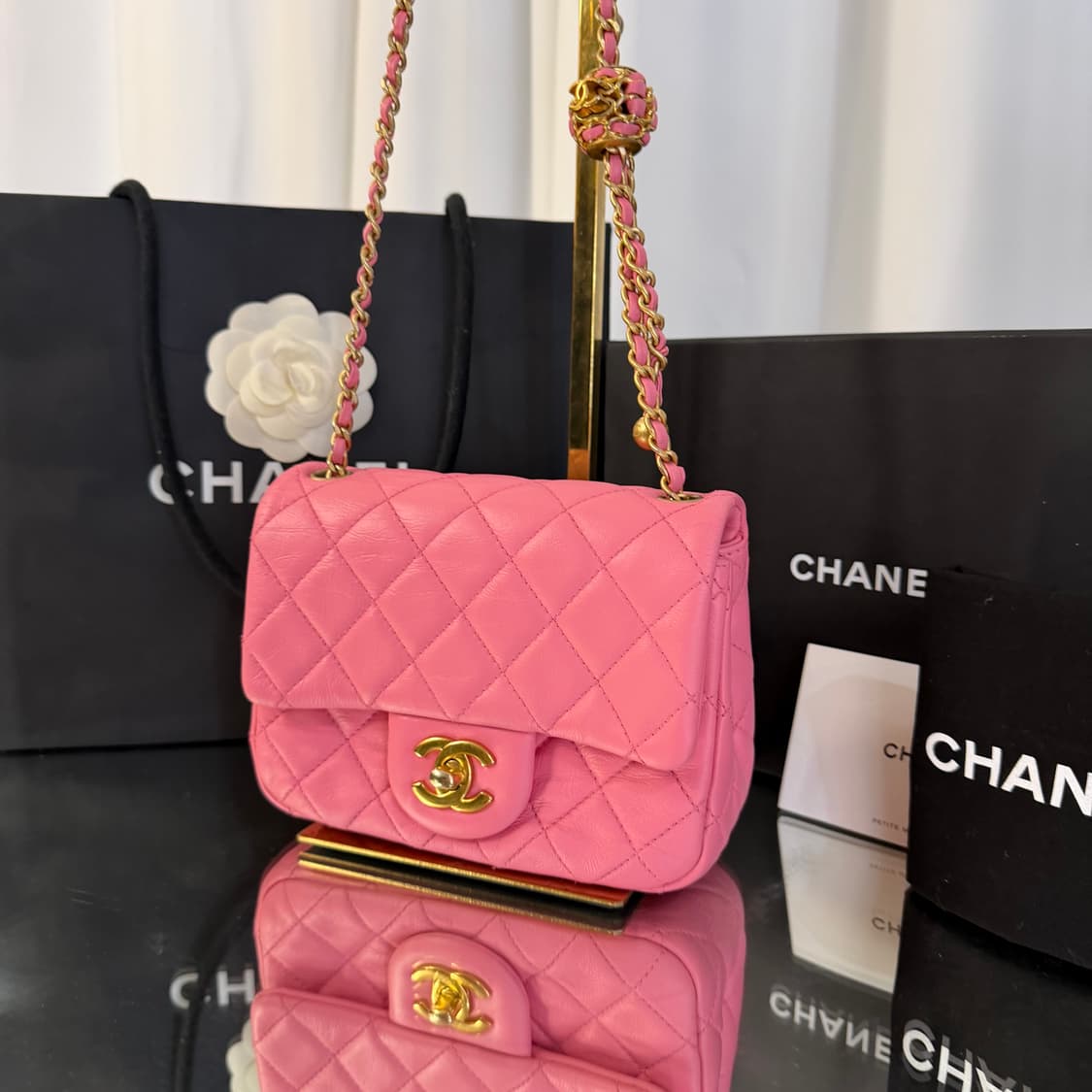 샤넬 골든볼 쁘띠삭 플랩 크로스백 상품이미지4