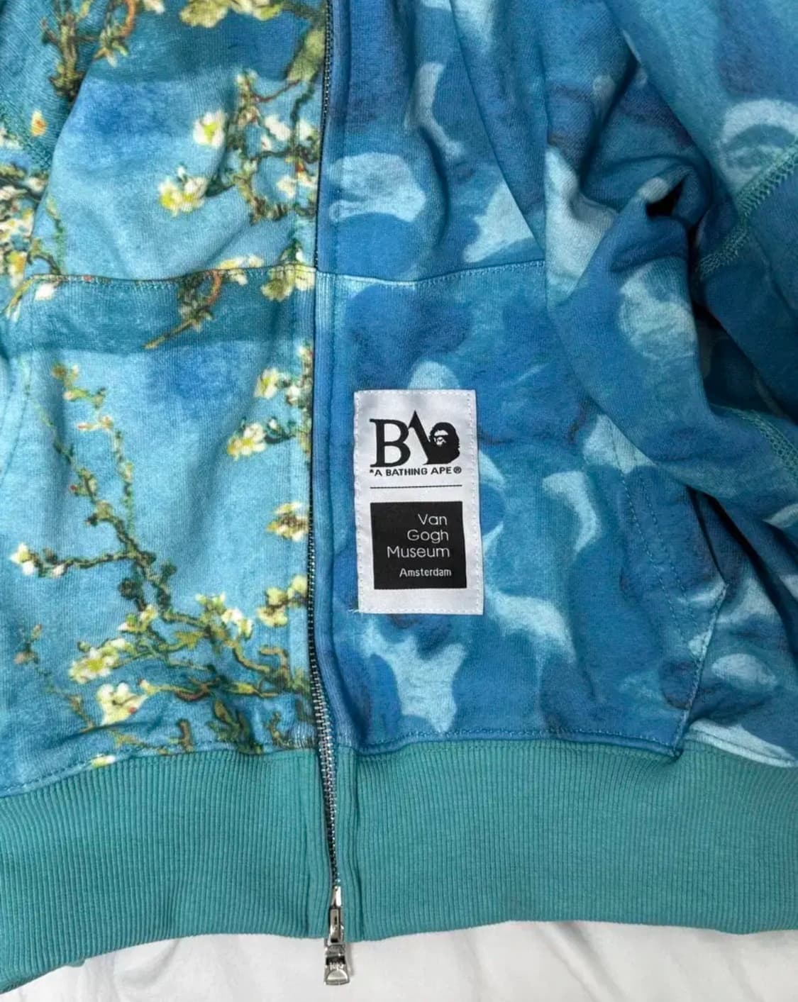 베이프 반고흐 샤크후드 블루 L 상품이미지3