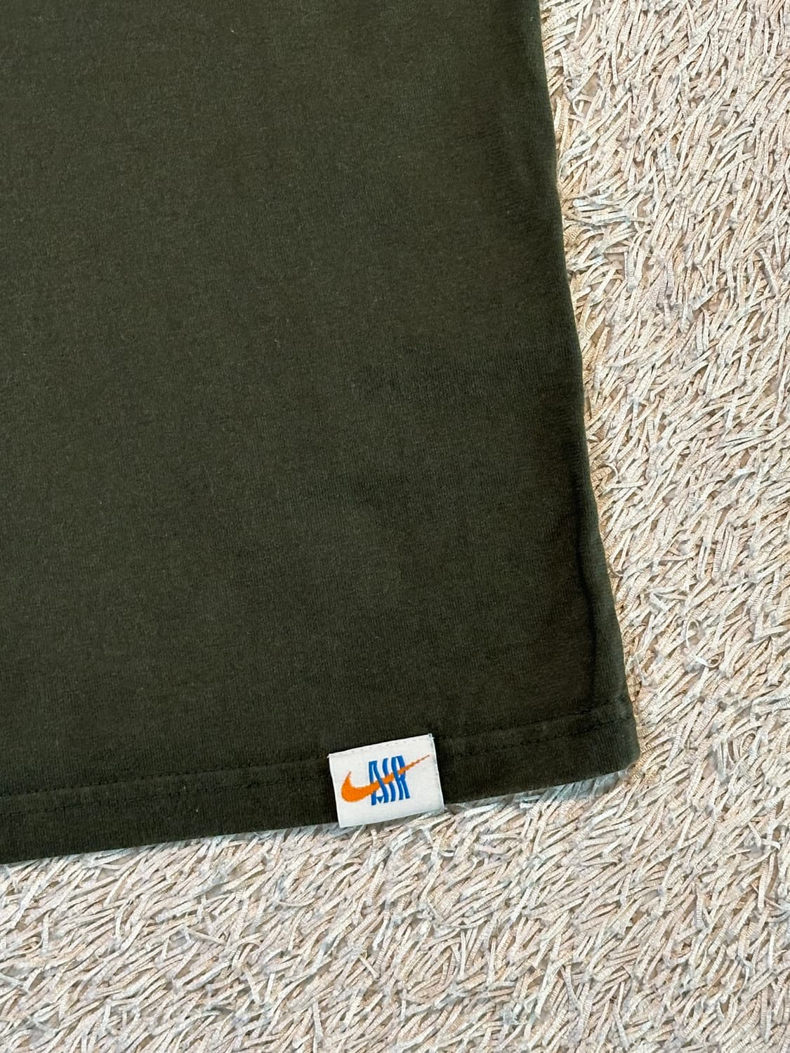 나이키 NIKE DNA HBR M90 반팔 티셔츠 카키 상품이미지4