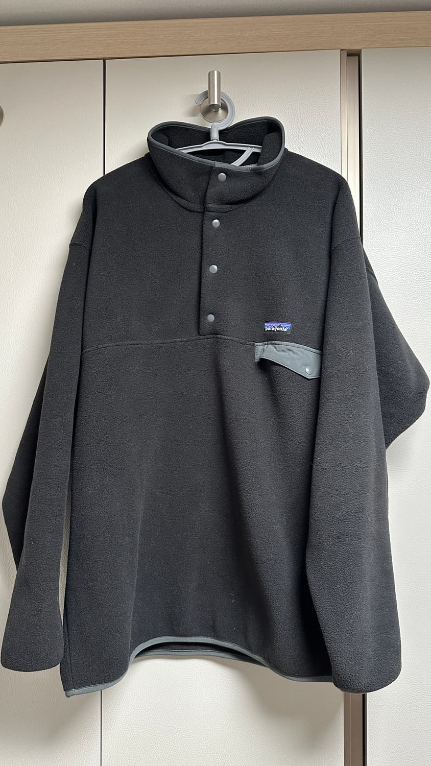 [L] 파타고니아 신칠라 블랙 포지 그레이 상품이미지1