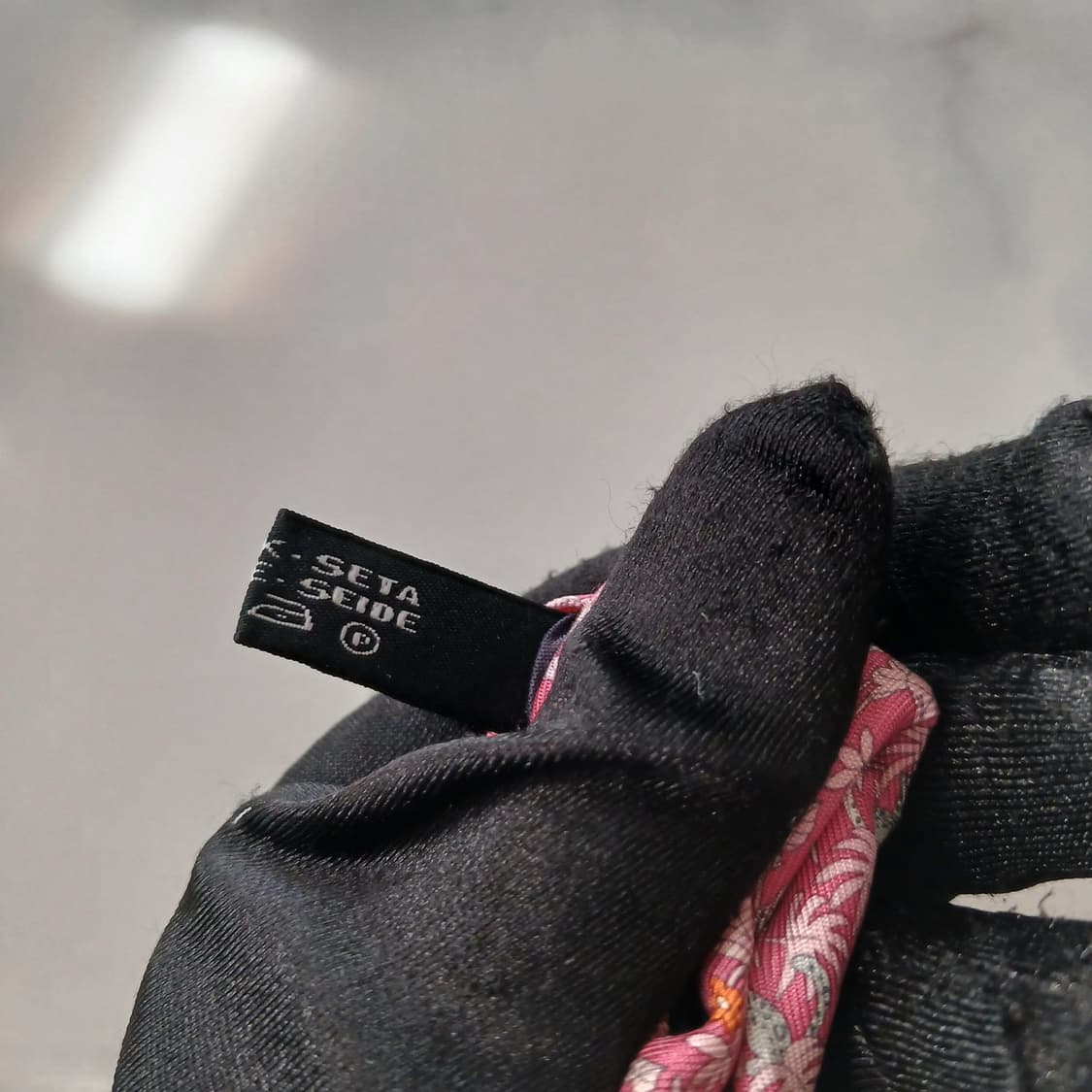 살바토레 페라가모 실크 핑크 넥타이 8.7cm A등급 A18856
 상품이미지10