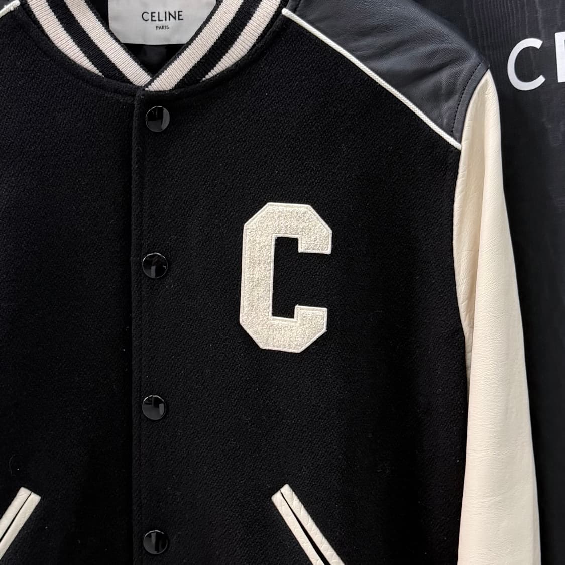 [A+급/46] 셀린느 C 로고 테디 바시티 자켓 블랙 상품이미지2