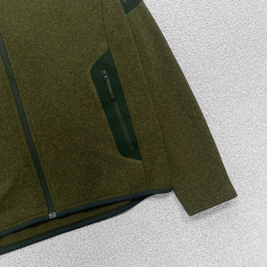 아크테릭스 포켓 로고 커버트 가디건 자켓 카키 그린 상품이미지4