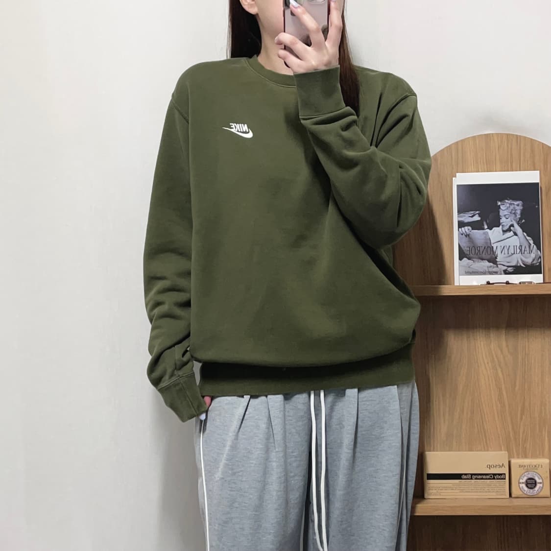 [정품] 나이키 카키 푸츄라 맨투맨 [ L ] 상품이미지1
