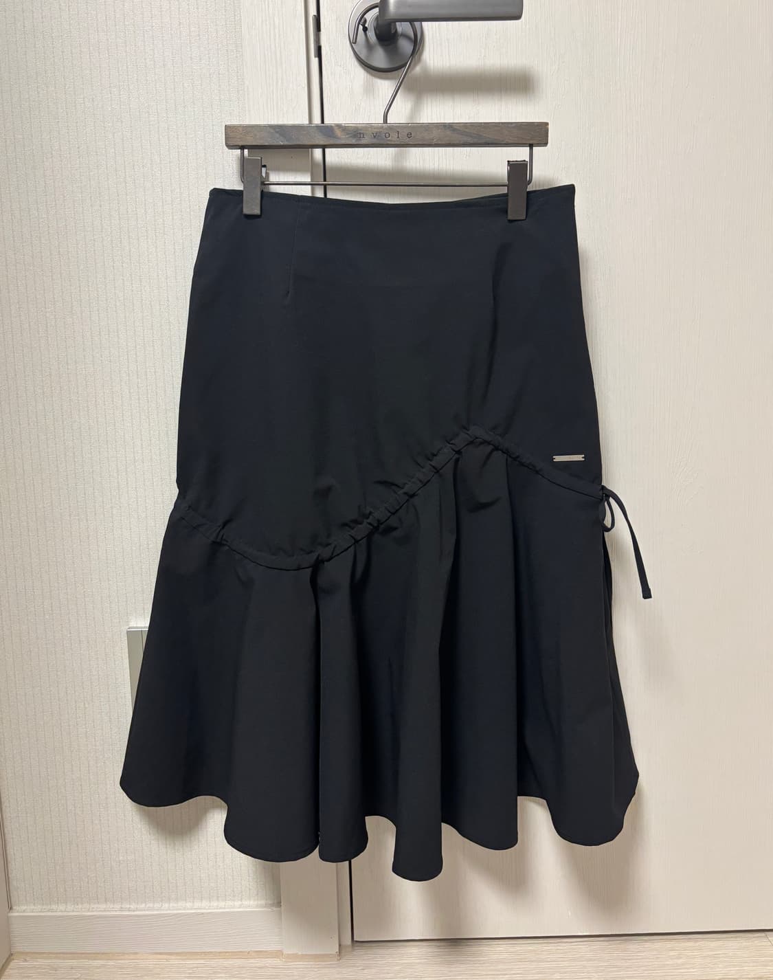 미세키서울 Shirring ruffle 셔링 러플 미디스커트 2 상품이미지3