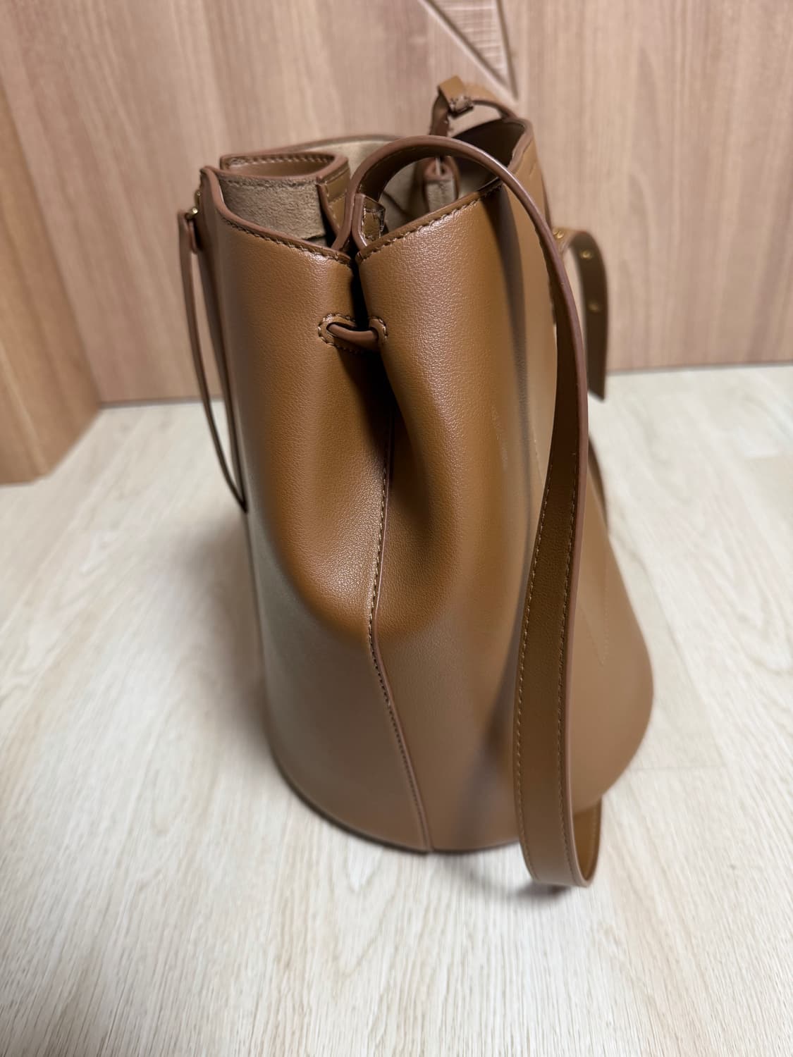 덱케 브라운 숄더백 하프백 상품이미지5