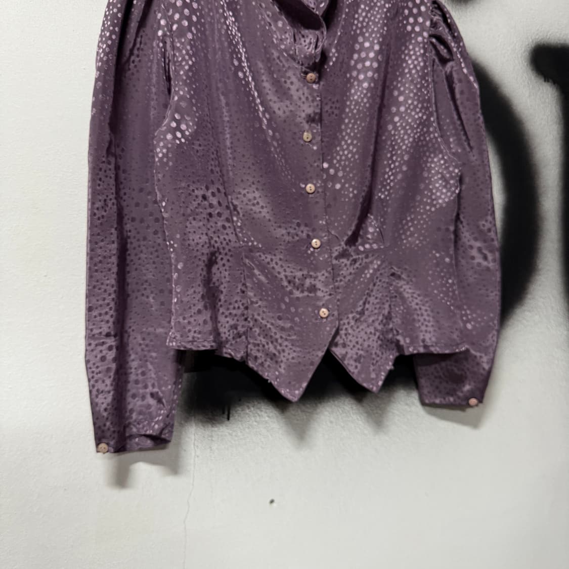 VTG 빈티지 새틴 퍼플 레오파드 패턴 벌룬 언발 블라우스 상품이미지4