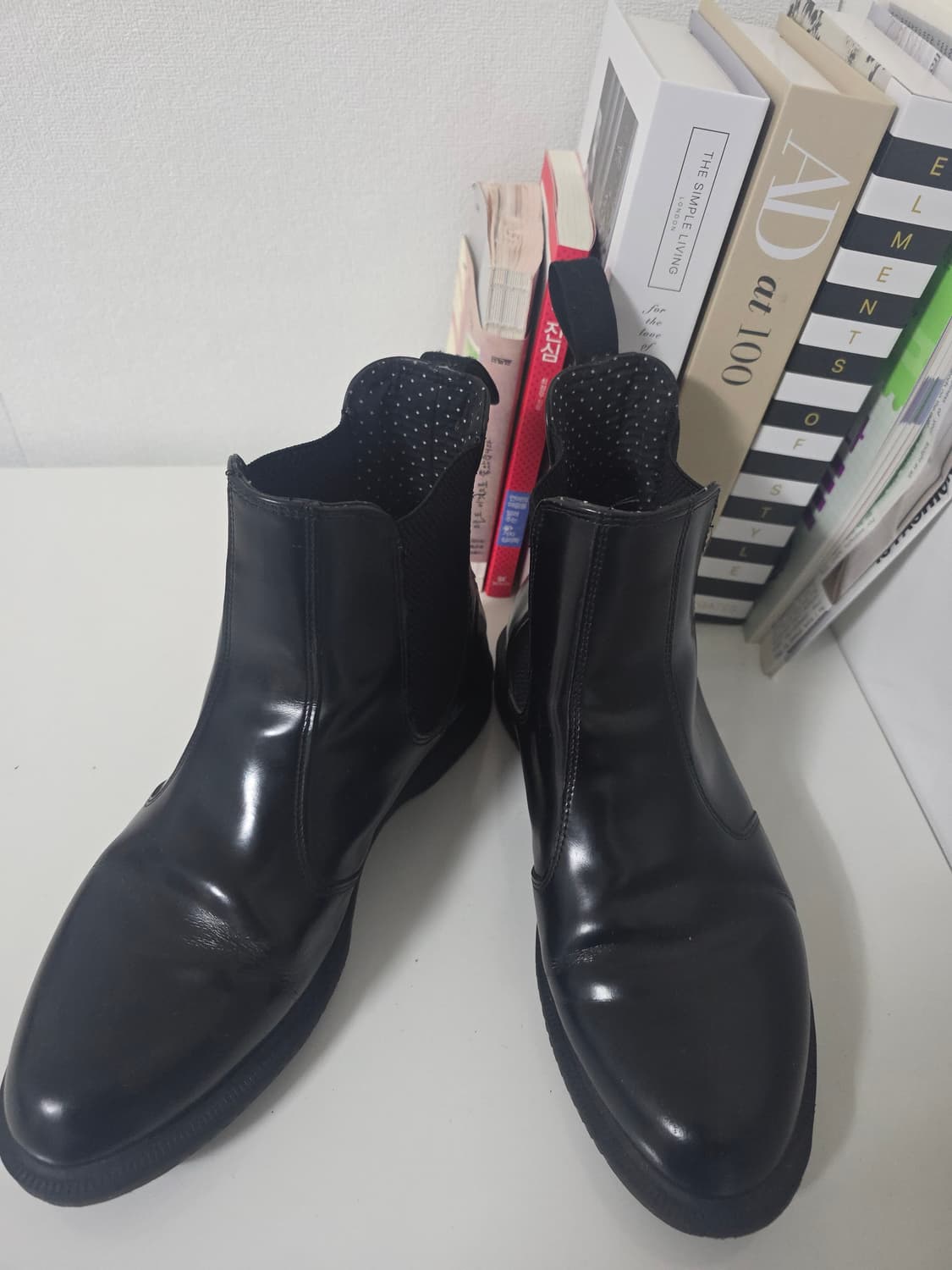 닥터마틴 플로랄 첼시부츠 블랙 UK8 EU42 상태 양호 상품이미지1