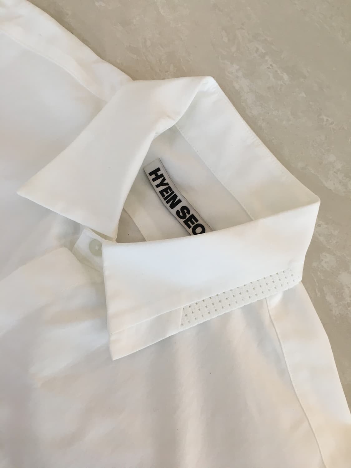 혜인서 화이트 핀 슬림셔츠 상품이미지3