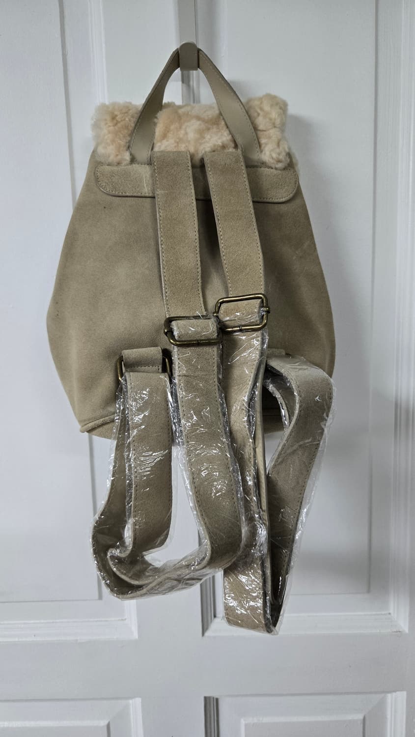 새상품)UGG 어그 시어링 스웨이드 백팩 상품이미지4