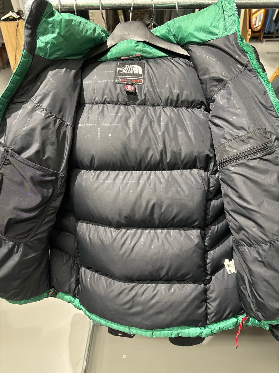 노스페이스 써밋 윈드스토퍼 700 다운 패딩 상품이미지6