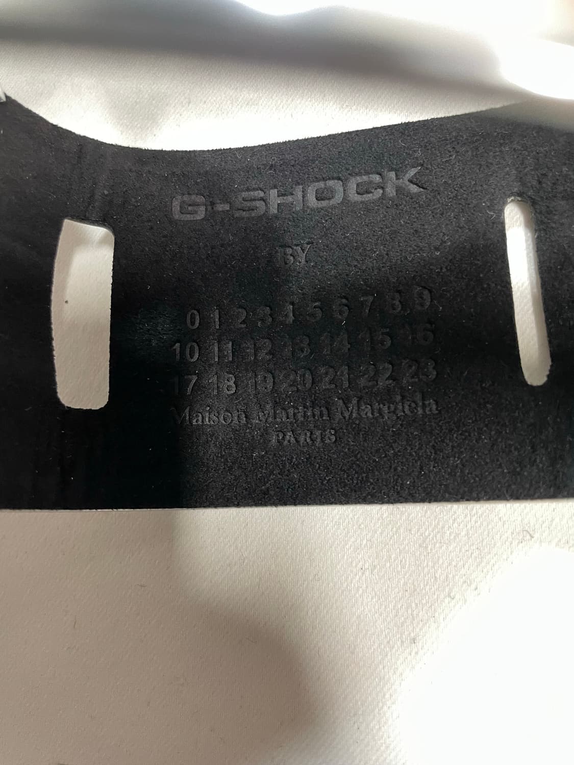 마틴 마르지엘라 x 지샥 30주년 한정판 시계 상품이미지8