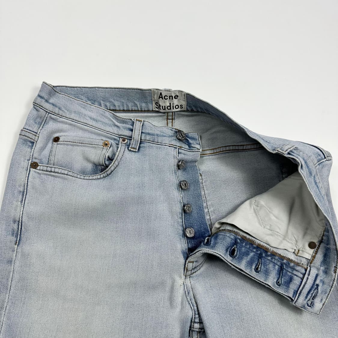 32 아크네 스튜디오 연청 스키니핏 데님팬츠 상품이미지3