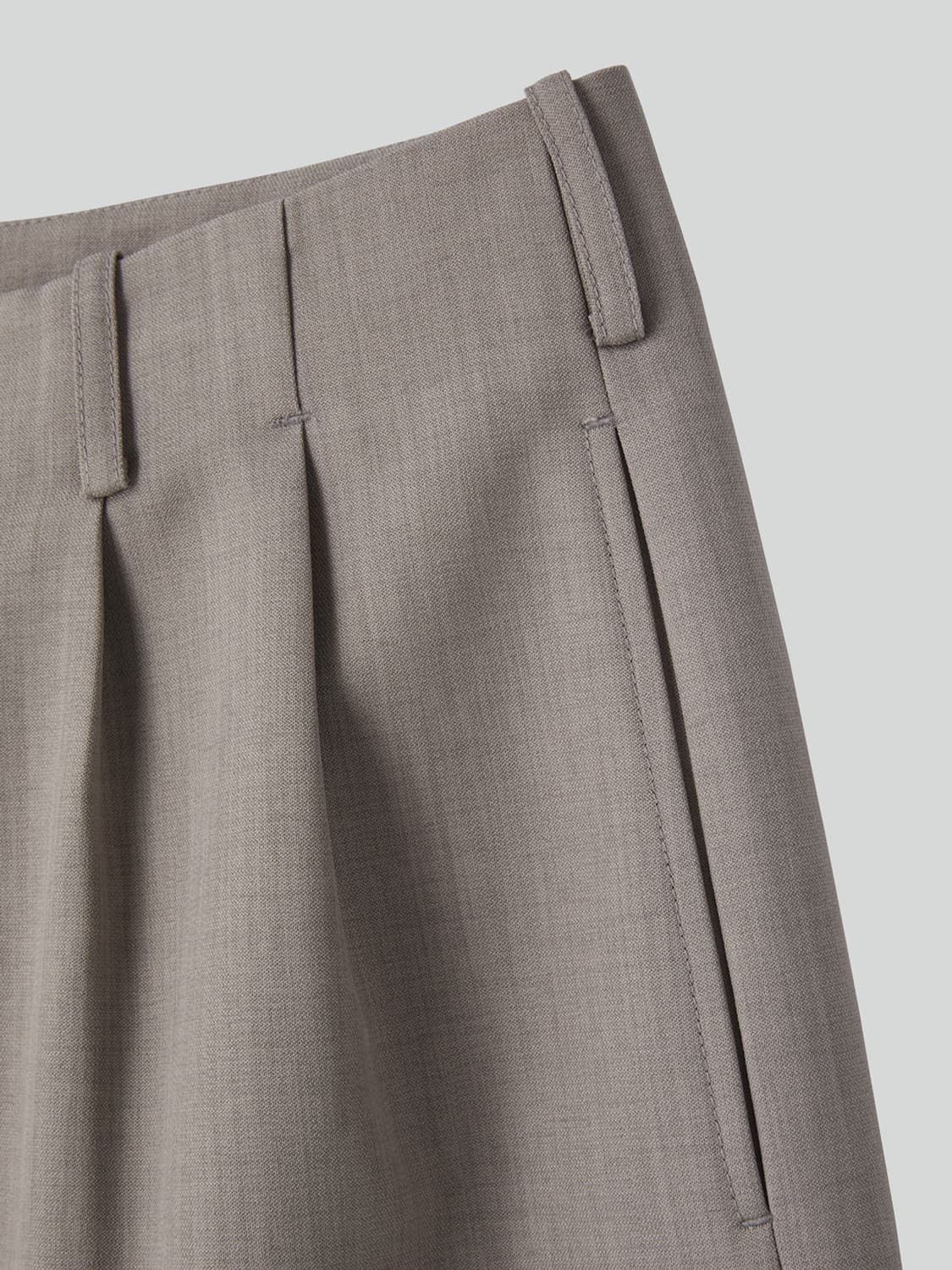 렉토 26SS 턱 디테일 버뮤다 숏츠 반바지 팬츠 세피아 그레이 상품이미지6