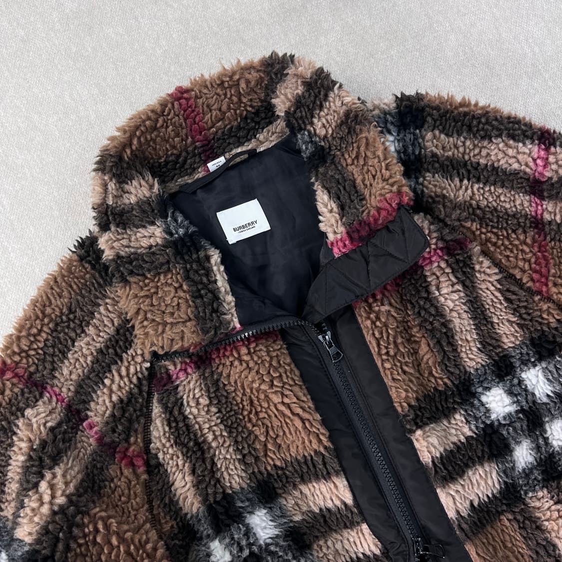 100 버버리 21FW 노바체크 캐시미어 양털 플리스 자켓 상품이미지2