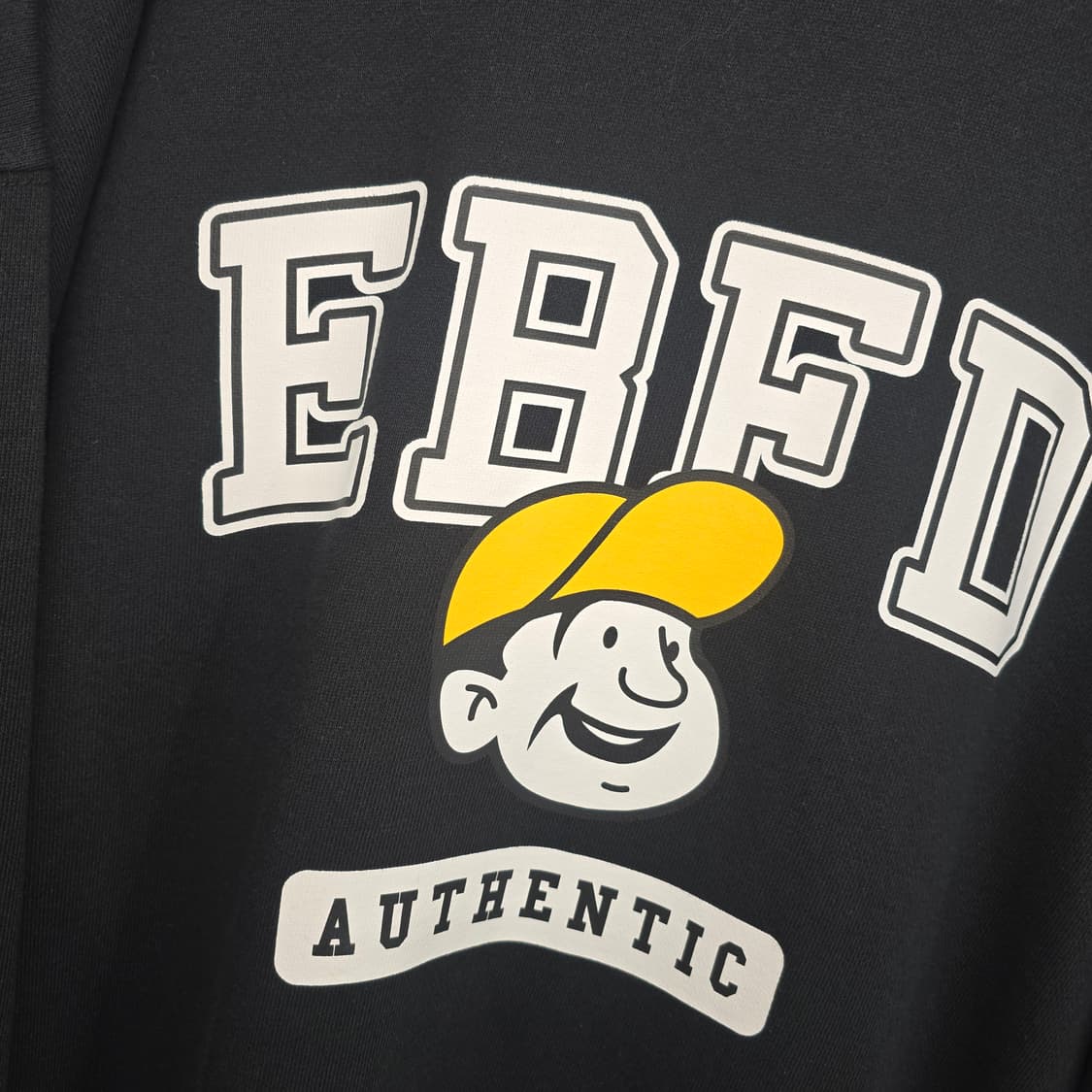 EBFD 캐릭터 맨투맨 블랙 상품이미지2