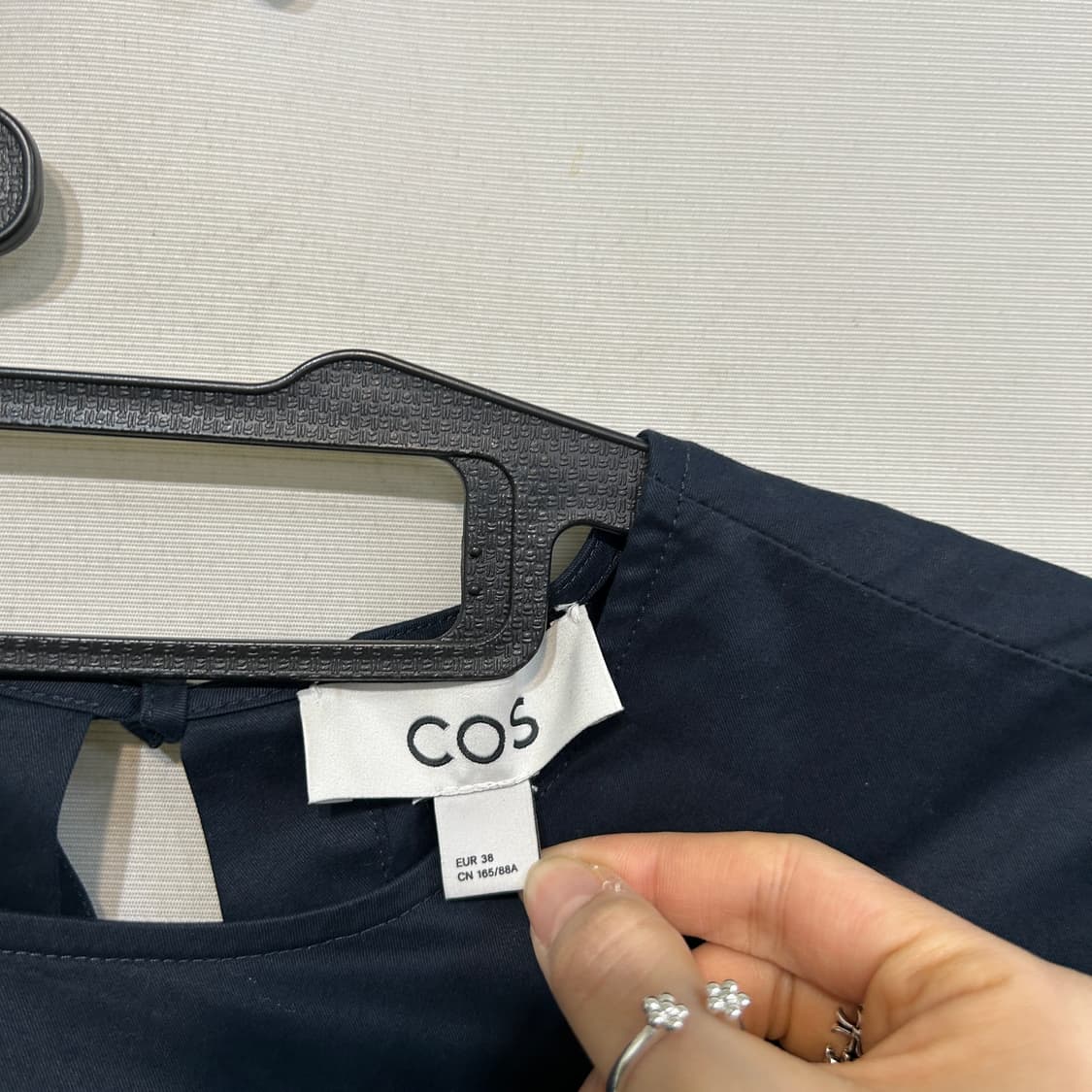 COS 오픈백 튜닉탑 블라우스 상태최상 상품이미지2