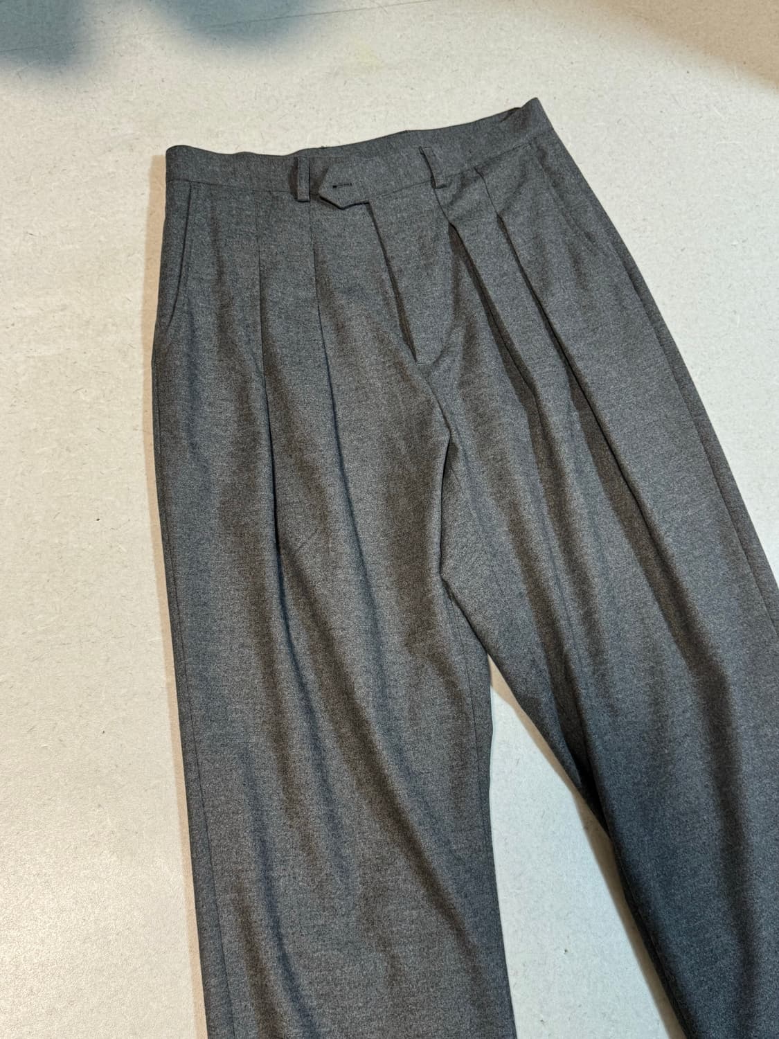 로드 존 그레이 와이드 투턱 슬랙스 회색 L 상품이미지3